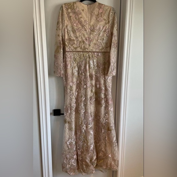 Nwt Mac Duggal Floral Embroidered Lace Trumpet Gown in Blush - Picture 6 of 16